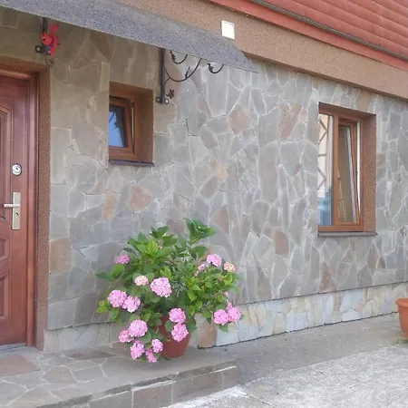 апарт готель,, червона рута,,