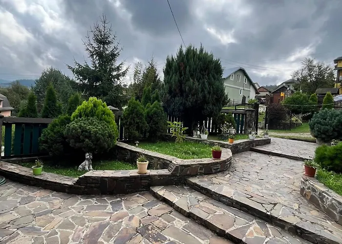 апарт готель,, червона рута,,
